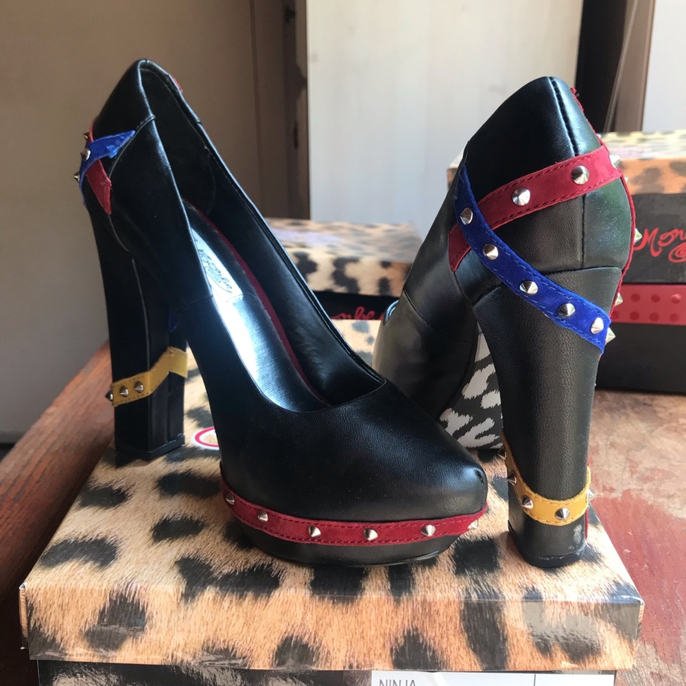 Naughty monkey ninja multibrights 8 1/2 high heel